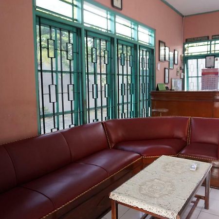 Ismoyo Hotel Γιογκιακάρτα Εξωτερικό φωτογραφία