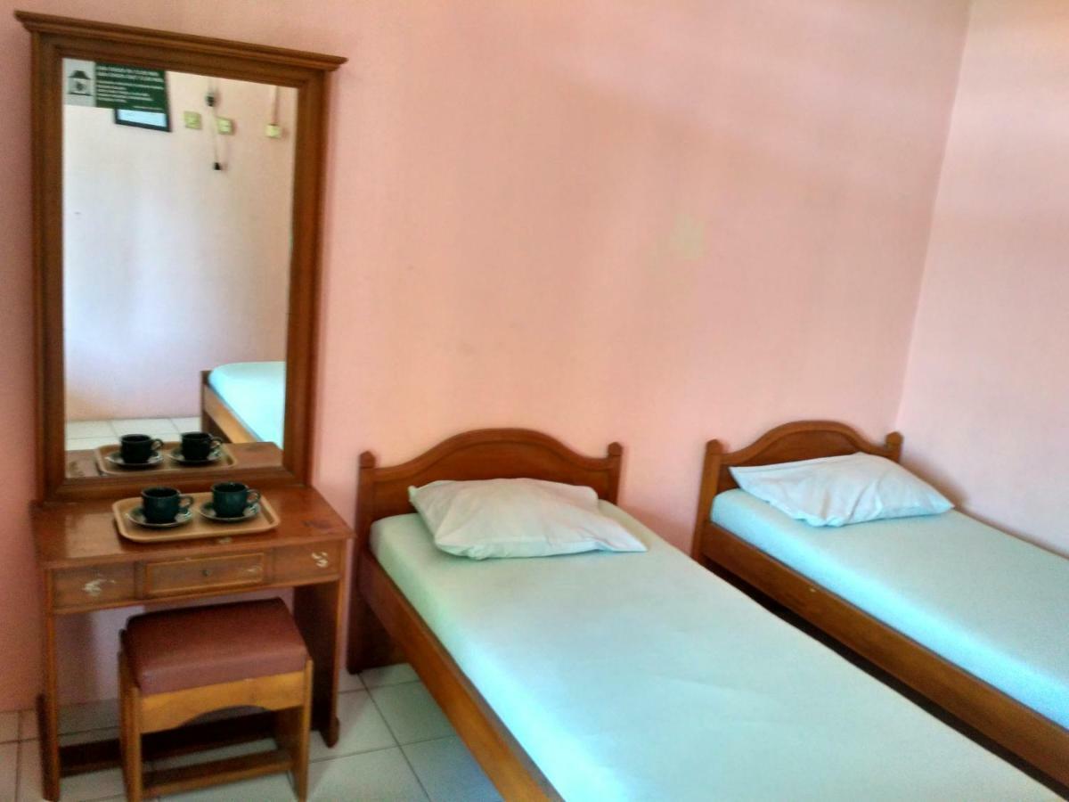 Ismoyo Hotel Γιογκιακάρτα Εξωτερικό φωτογραφία