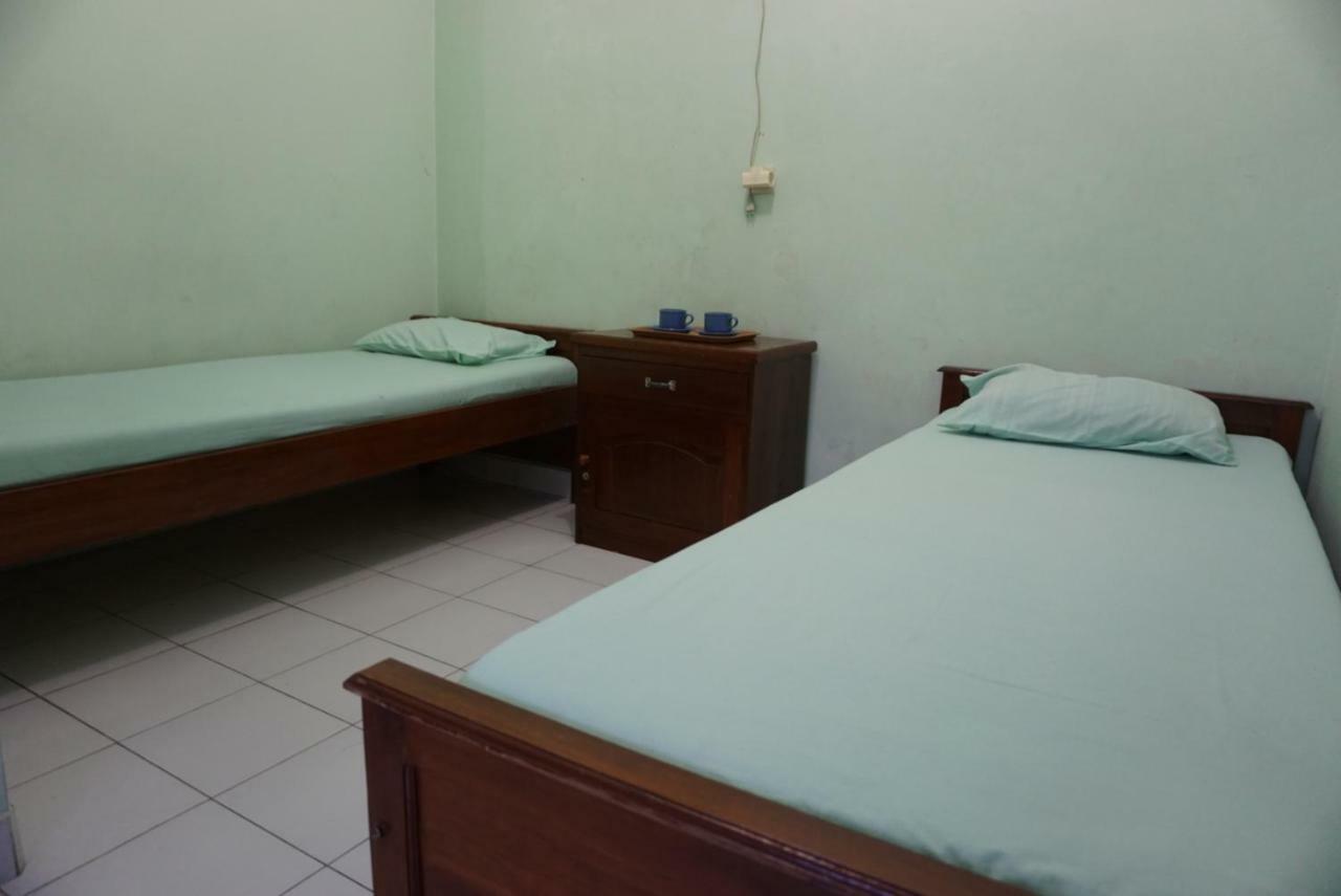 Ismoyo Hotel Γιογκιακάρτα Εξωτερικό φωτογραφία